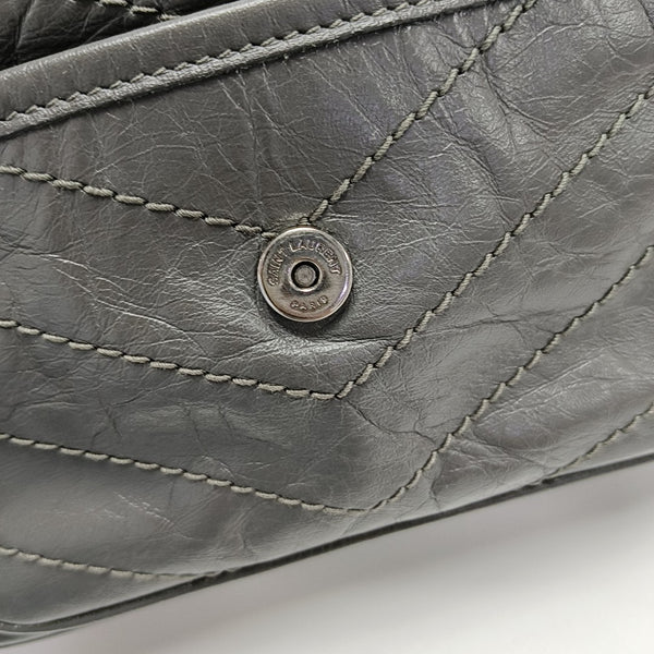 NIKI Small Chevron Calfskin Gray