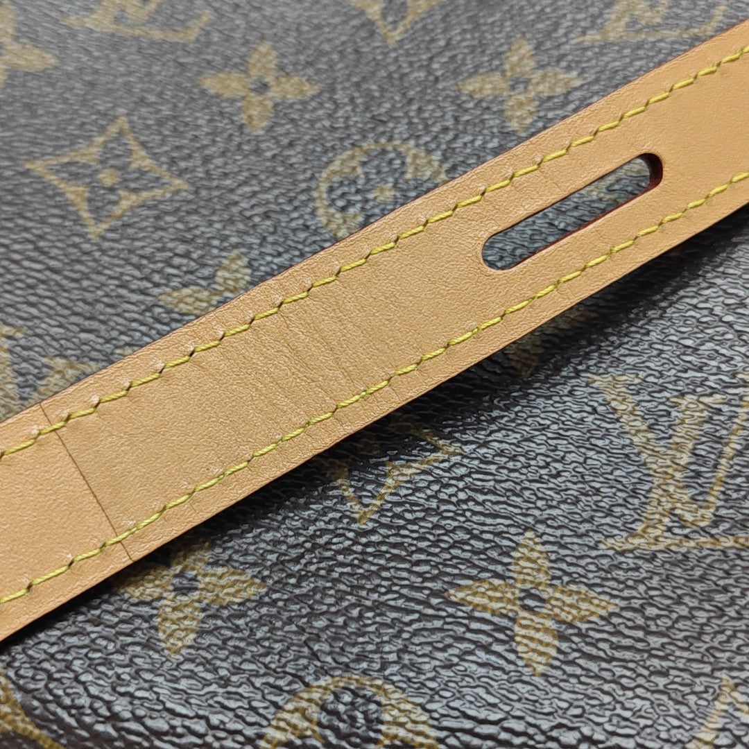 BOITE CHAPEAU PM Monogram Coated Canvas Brown