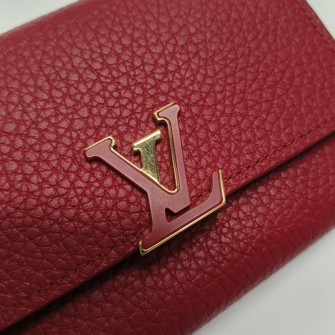 CAPUCINES Calfskin Red Wallet