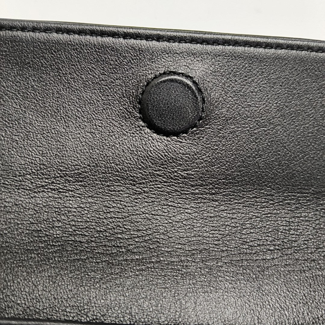 TRIANGLE Calfskin Black