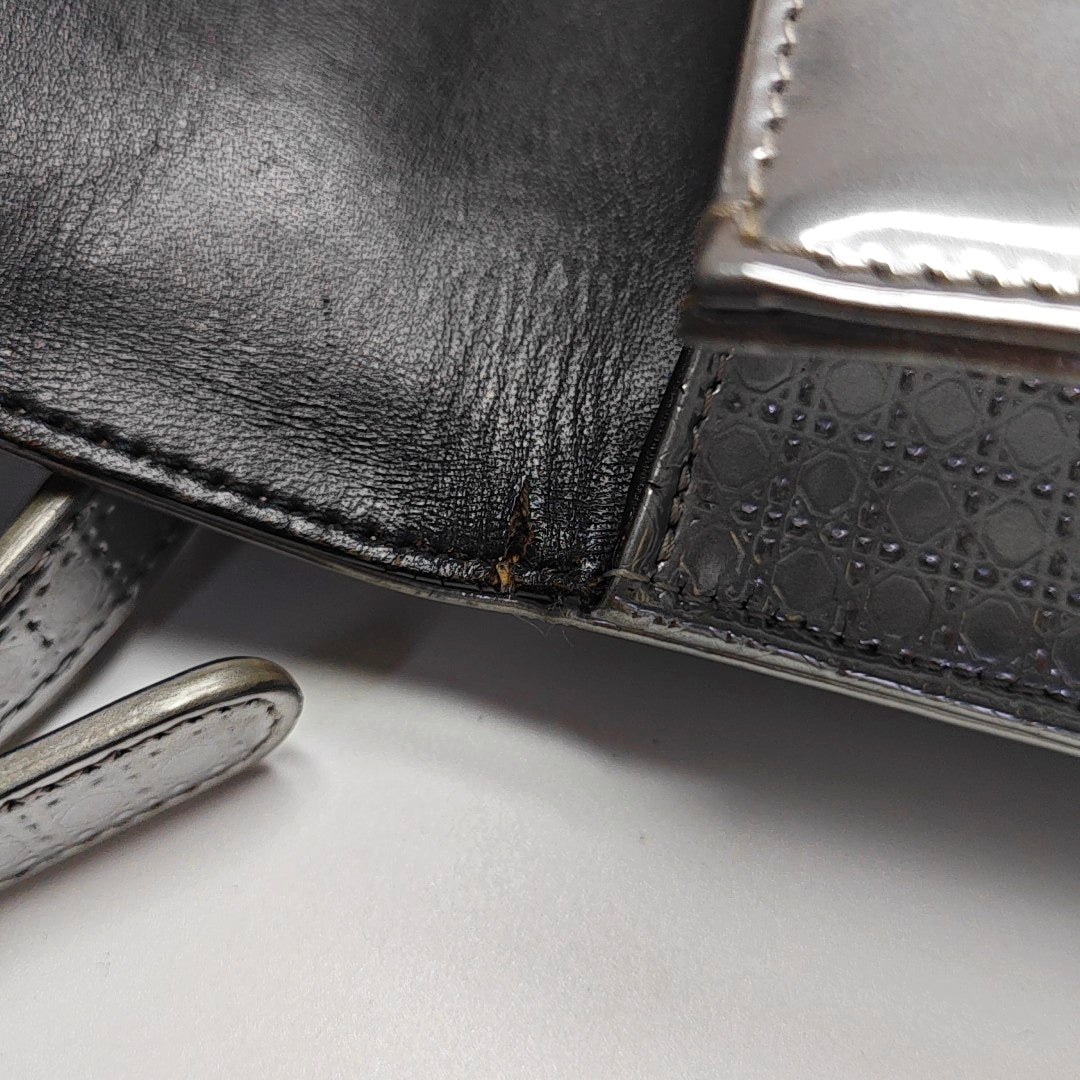 Authenticated pre-owned  Diorama Medium Calfskin Grey - Shoulder Bag at Looply