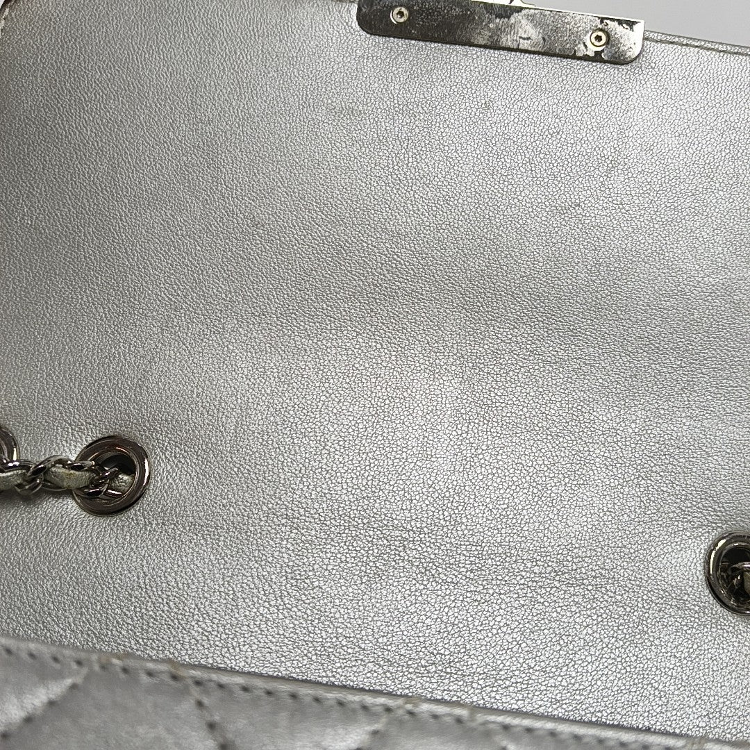 BEAUTY LOCK Quilted Lambskin Gray