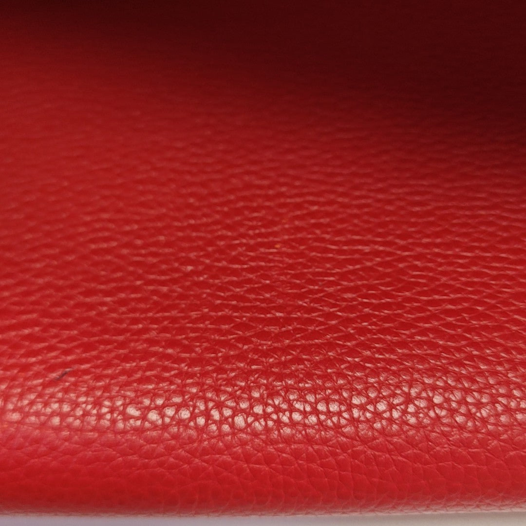 TRAPEZE Medium Calfskin Red
