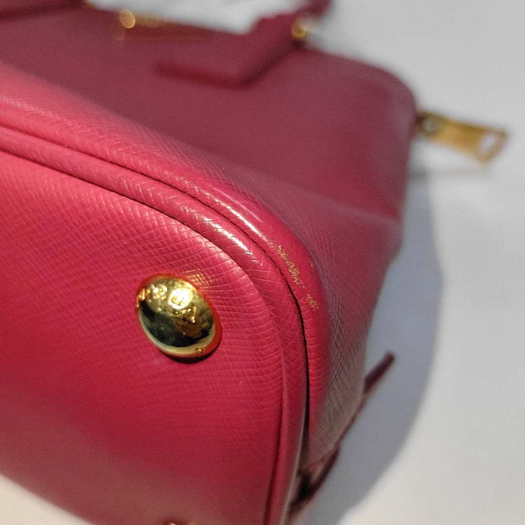 Authenticated pre-owned  Promenade Saffiano Calfskin Pink - Shoulder Bag at Looply