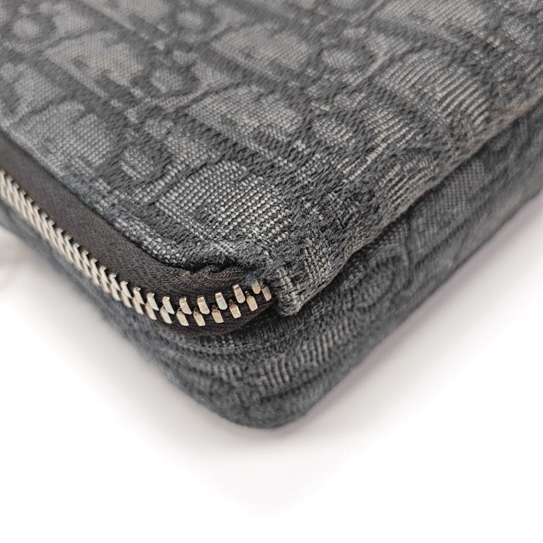 Canvas Black