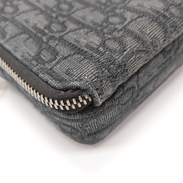 Canvas Black