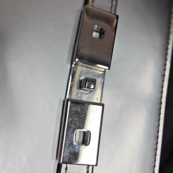 MANHATTAN Medium Calfskin Silver