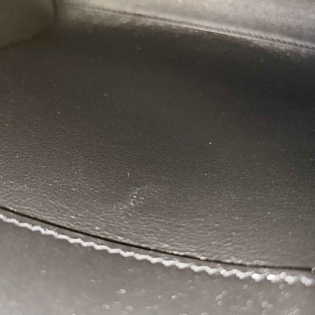 MANHATTAN Small Calfskin Black