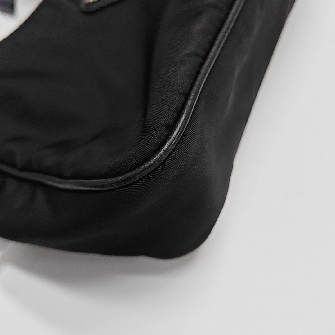 Re-Edition2005 Nylon Black