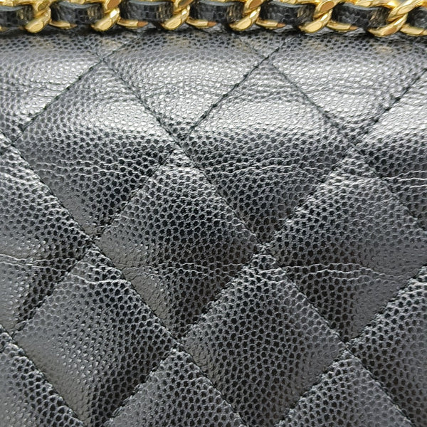 Authenticated pre-owned  CLASSIC FLAP Quilted Calfskin Black - Shoulder Bag at Looply