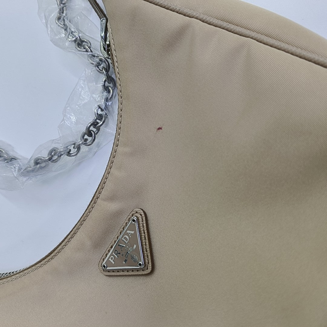 Re-Edition2005 Nylon Beige