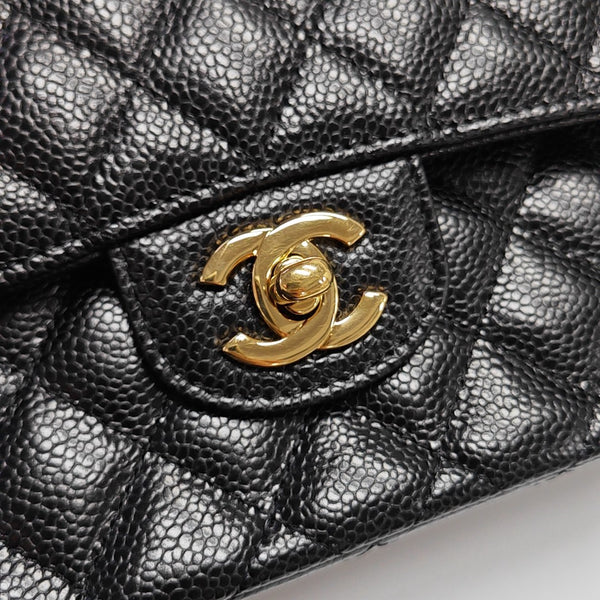 CLASSIC FLAP Small Quilted Grained Calfskin Black
