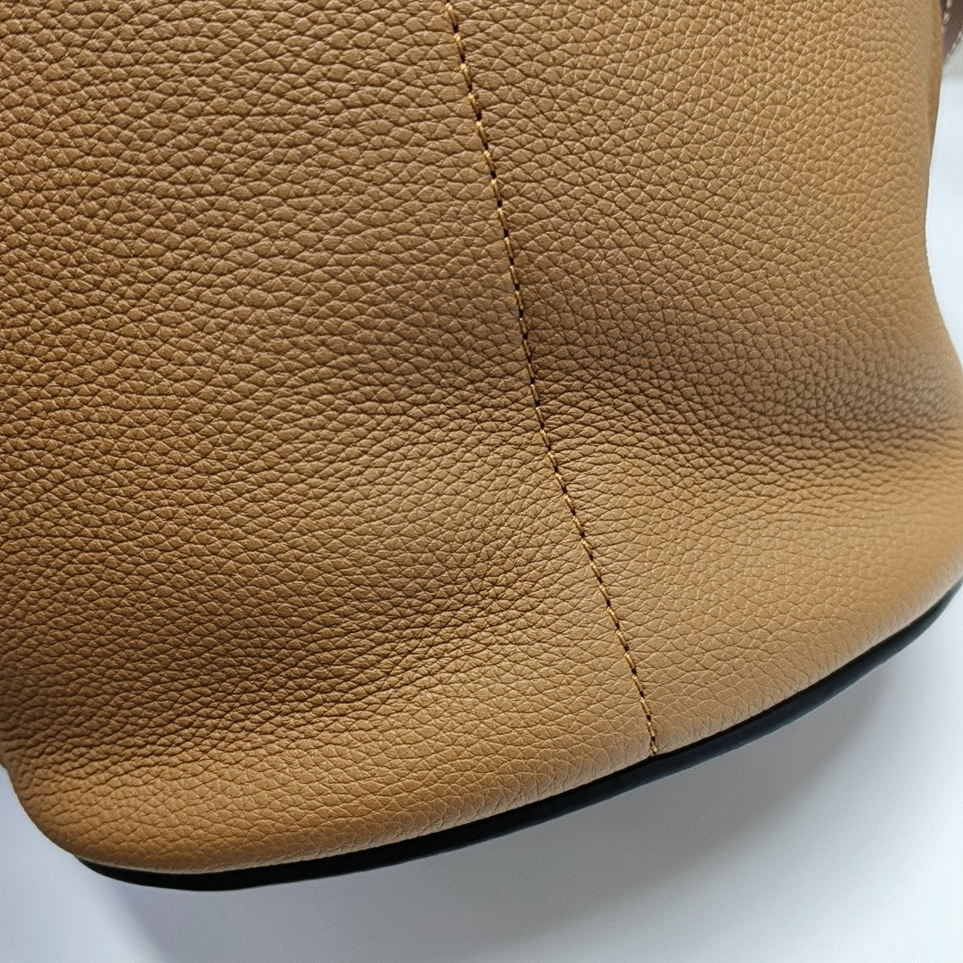 Authenticated pre-owned  Gate Calfskin Brown - Bucket Bag at Looply