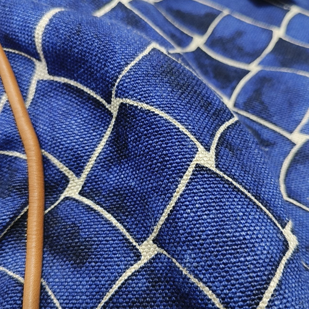 Canvas Blue