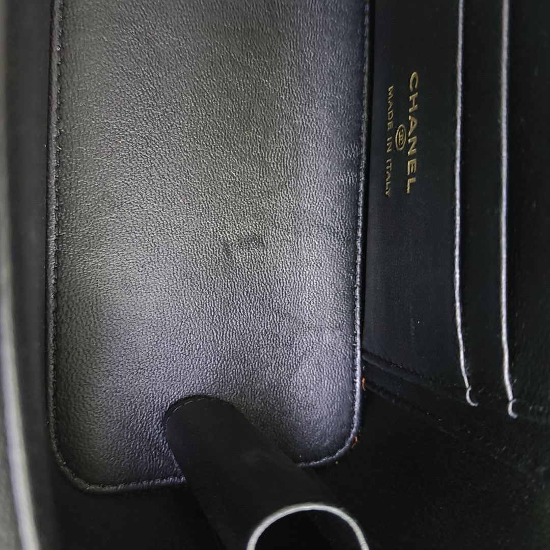 VANITY CASE Small Quilted Grained Calfskin Black