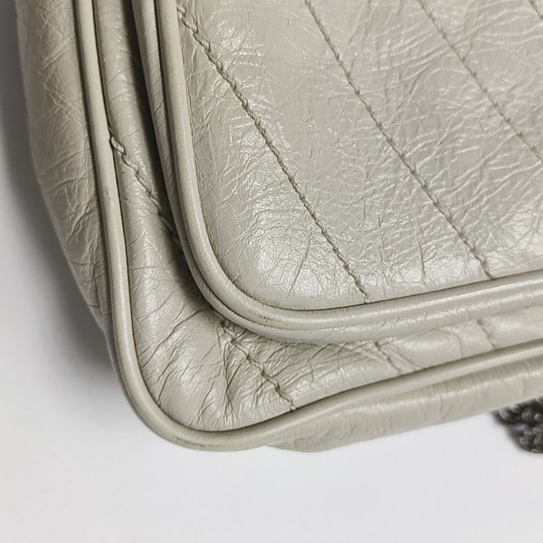 NIKI Small Chevron Calfskin Gray