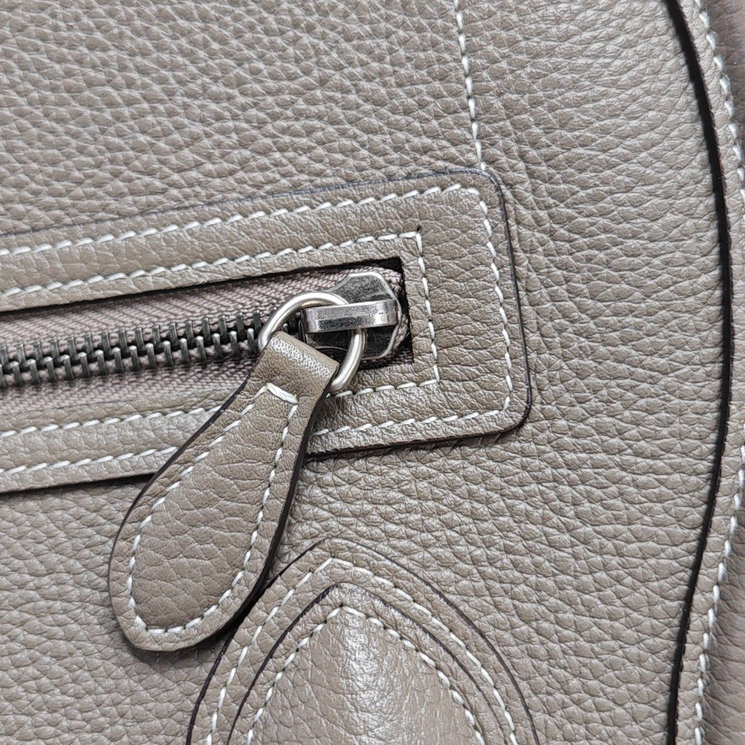 LUGGAGE Quilted Calfskin Gray
