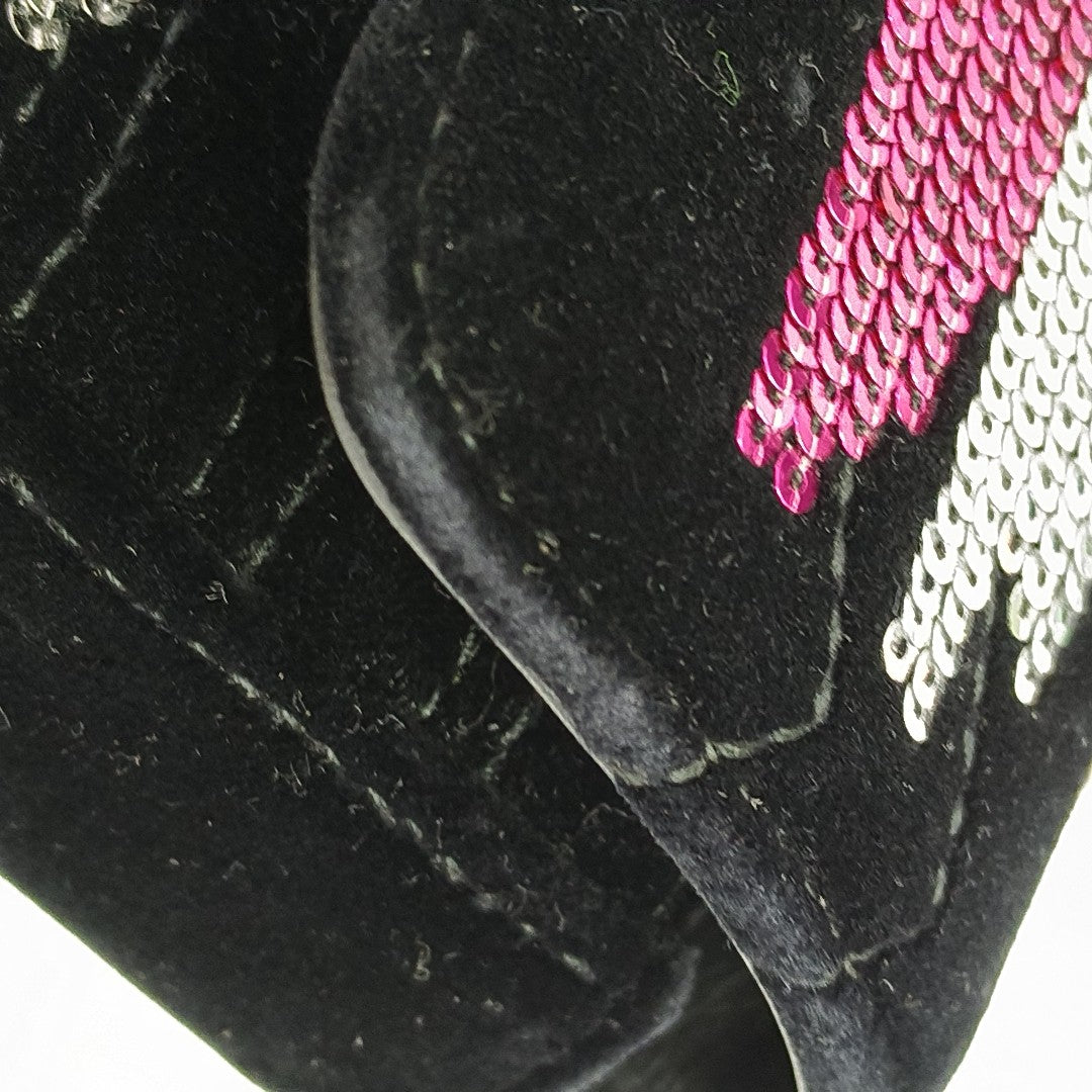 Authenticated pre-owned  GG Marmont Medium Quilted Velvet Black - Shoulder Bag at Looply