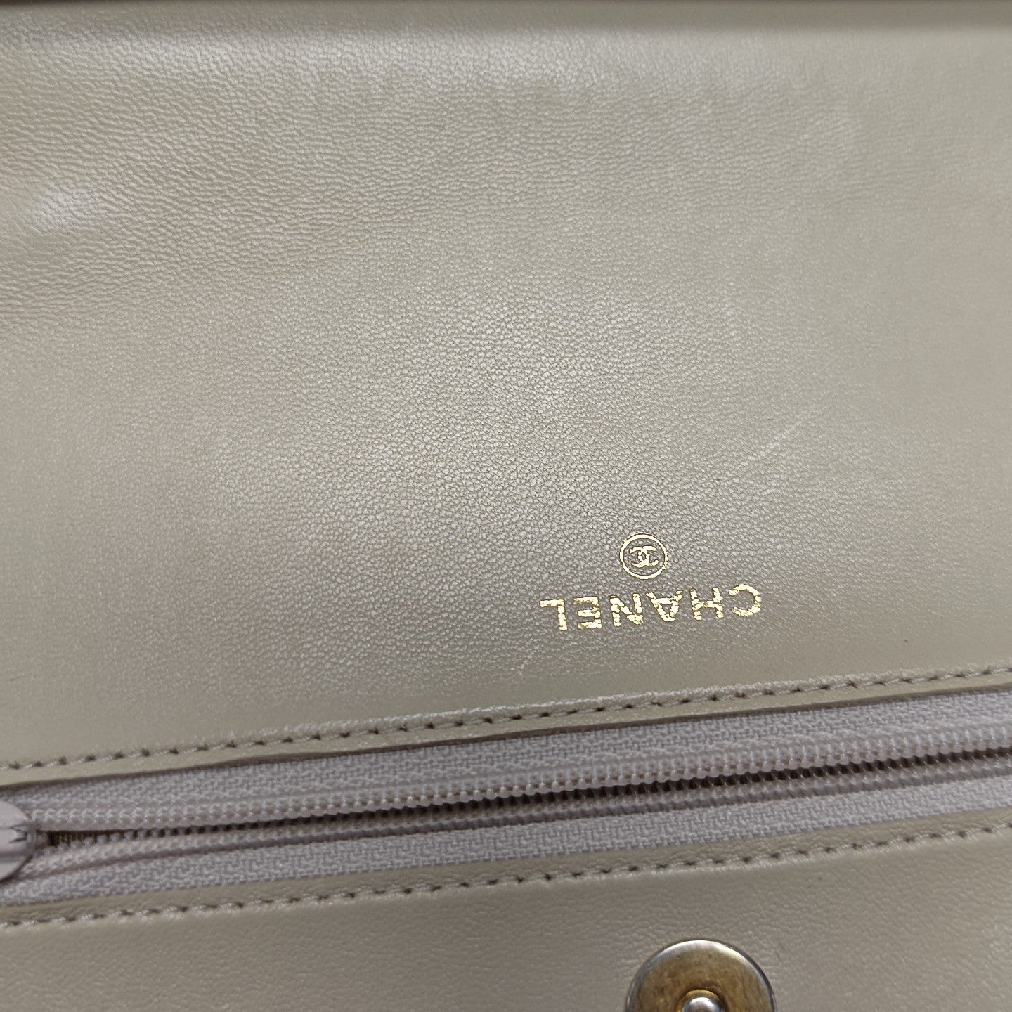 CHANEL 19 WOC Quilted Lambskin Beige