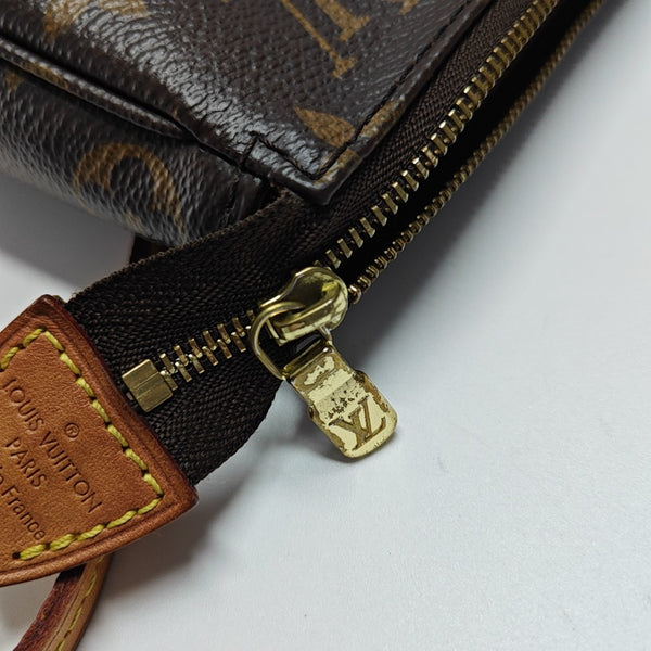 ACCESSOIRES GM Monogram Coated Canvas Brown