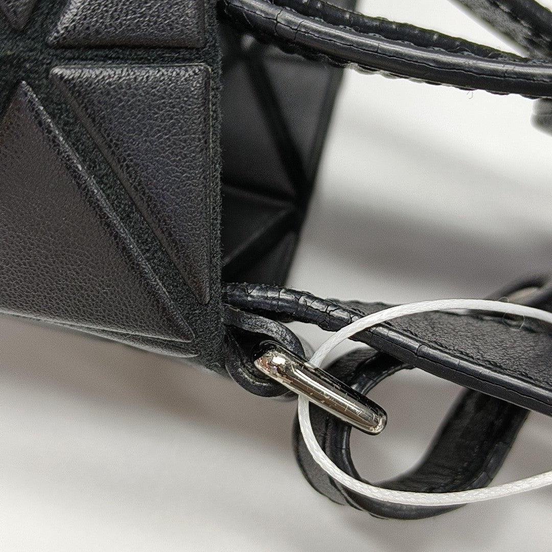 Special Material Shoulder Bag Black