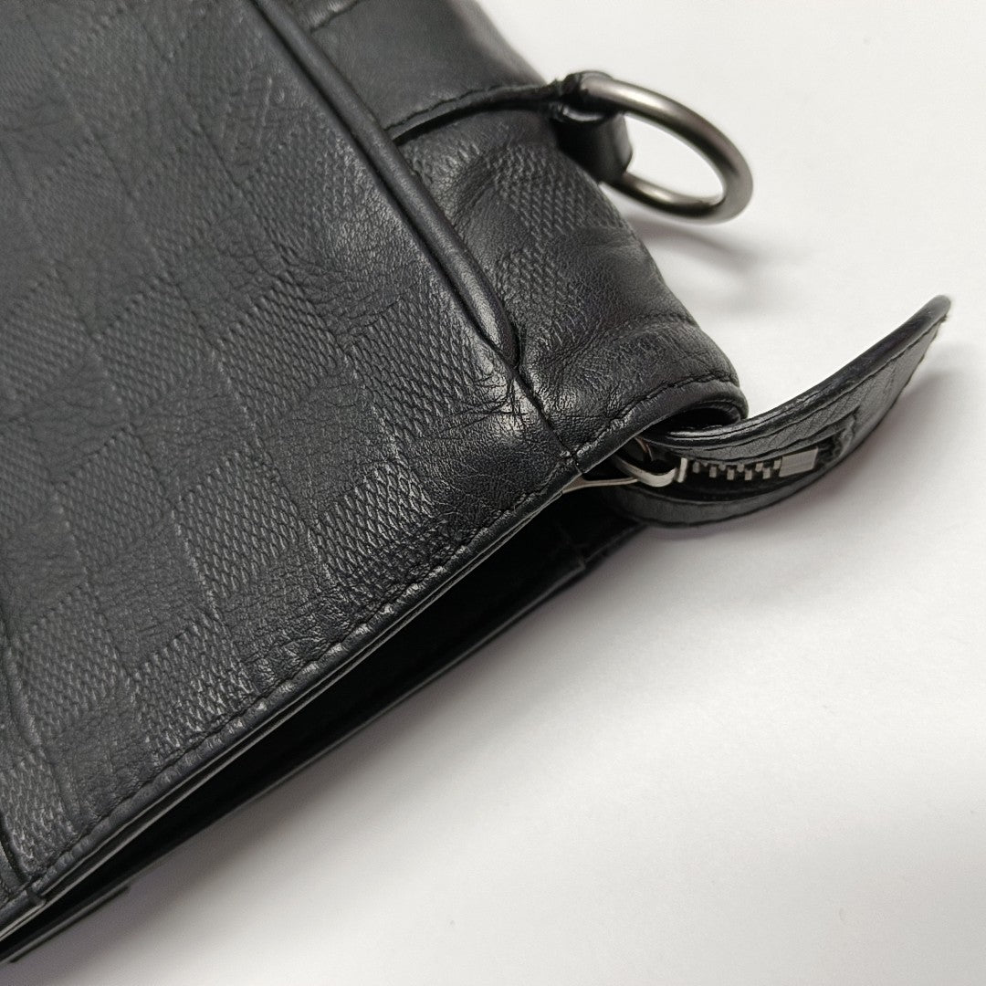 TADAO PM Damier Graphite Piel de Becerro Negra