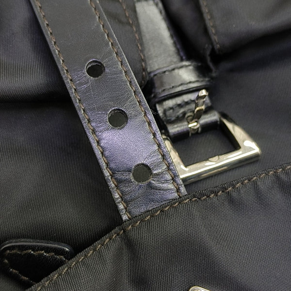 Vela Small Nylon Black