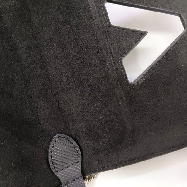 Authenticated pre-owned  TWIST PM Epi Black - Shoulder Bag at Looply