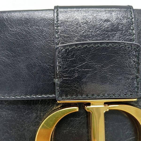 Authenticated pre-owned  30 Montaigne Calfskin Black - Shoulder Bag at Looply