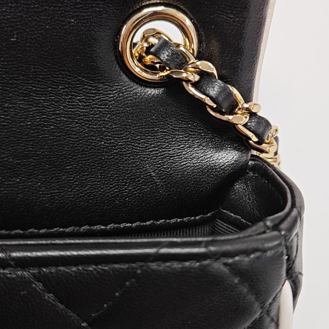Quilted Lambskin Shoulder Bag Black