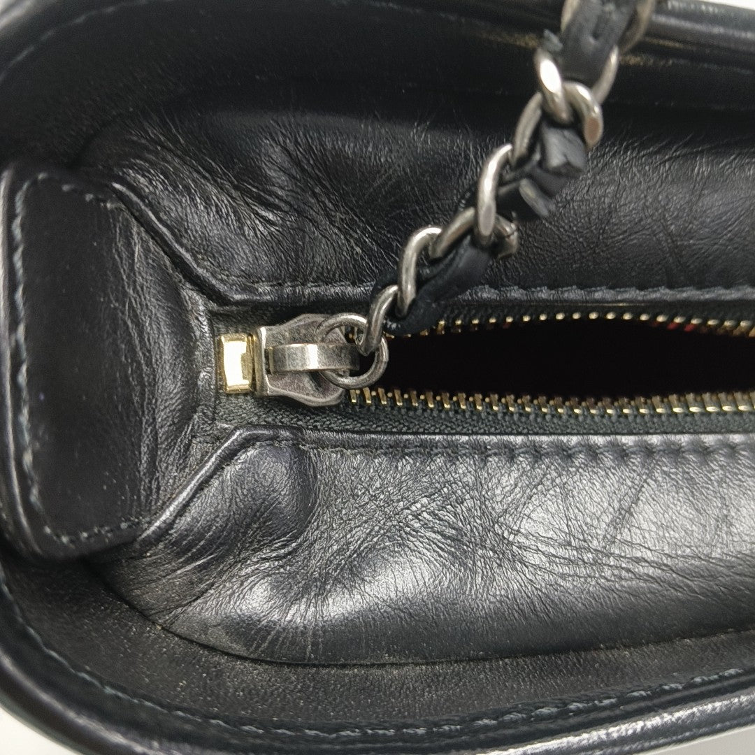 GABRIELLE Small Quilted Calfskin Black