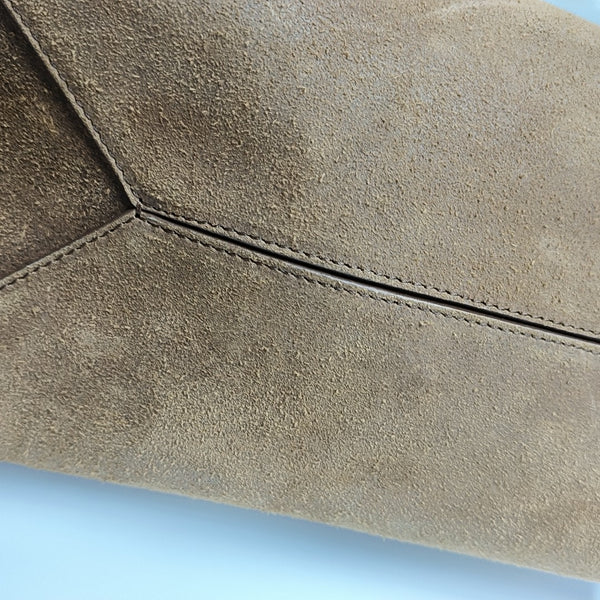 Puzzle Fold Suede Brown