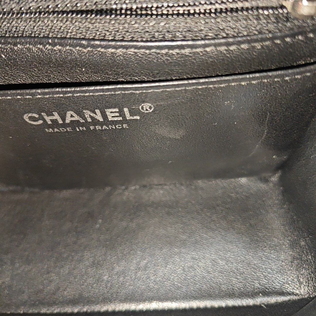 CLASSIC FLAP Mini Quilted Lambskin Black
