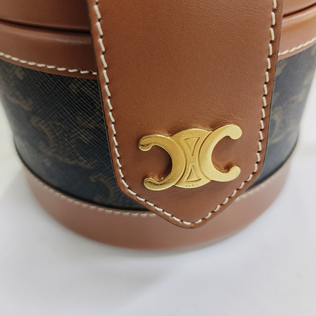 Authenticated pre-owned  TRIOMPHE Small Coated Canvas Brown - Shoulder Bag at Looply
