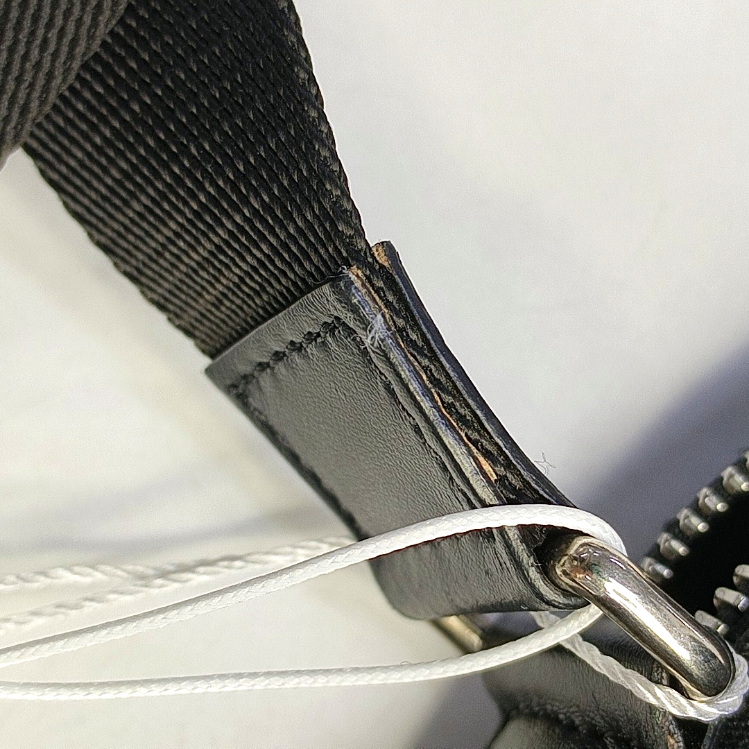 Authenticated pre-owned  TRIOMPHE CANVAS Mini Canvas Black - Shoulder Bag at Looply