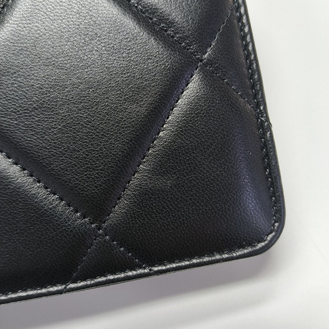 CHANEL 19 WOC Quilted Lambskin Black