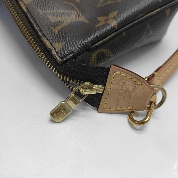 ACCESSOIRES GM Monogram Coated Canvas Brown