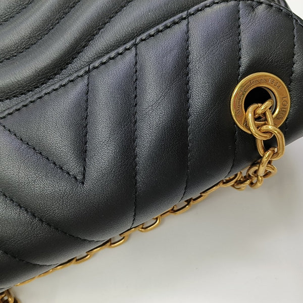 NEW WAVE PM Quilted Calfskin Black
