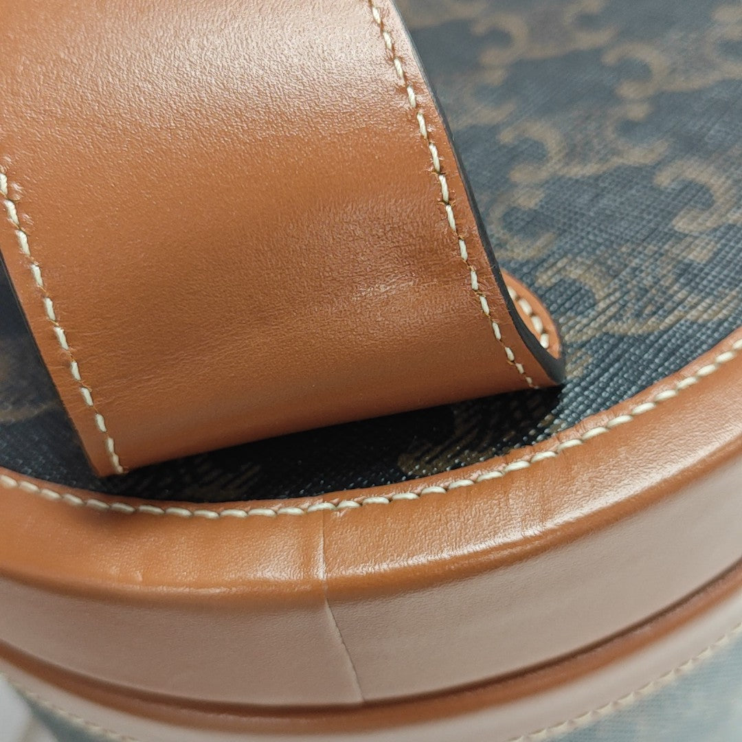 TRIOMPHE Medium Coated Canvas Brown
