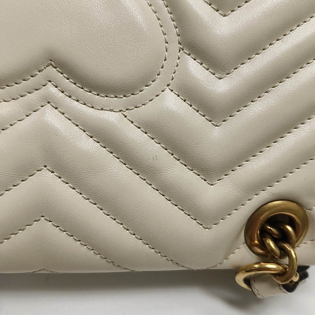 GG Marmont Medium Quilted Calfskin White