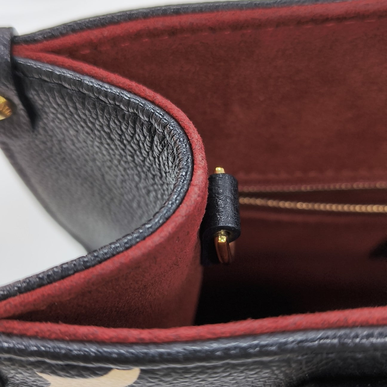 ONTHEGO PM Calfskin Black