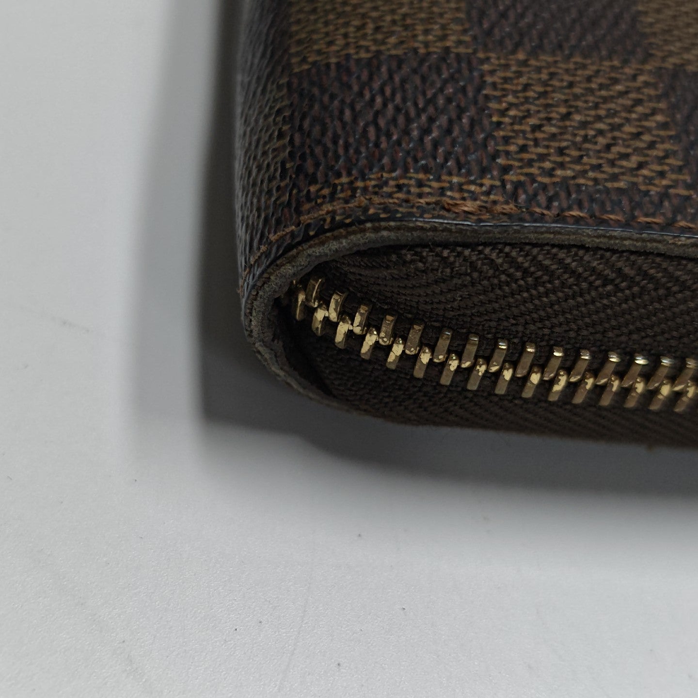 ZIPPY Damier Ebene Coated Canvas Brown Wallet
