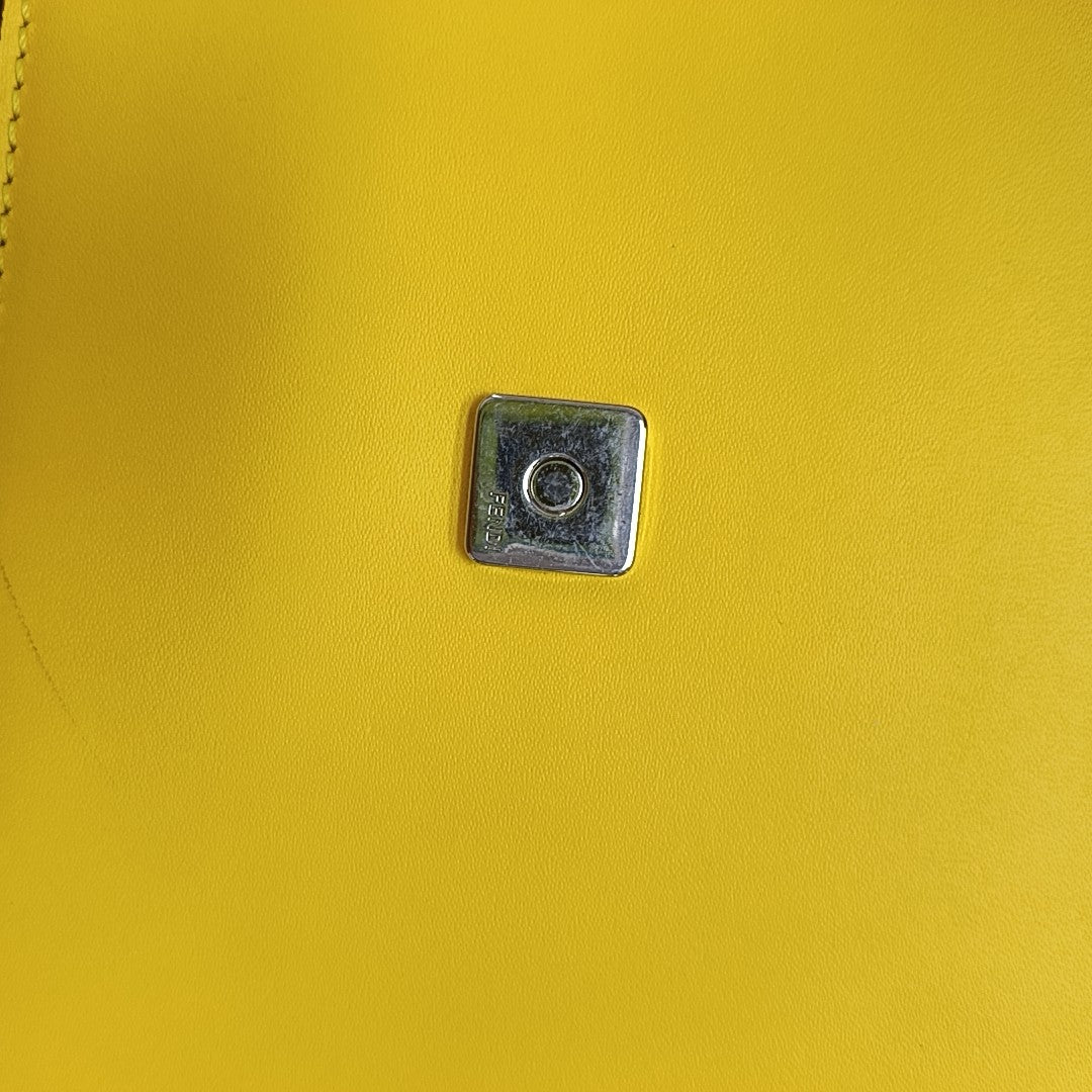Authenticated pre-owned  Baguette Medium Calfskin Yellow - Shoulder Bag at Looply