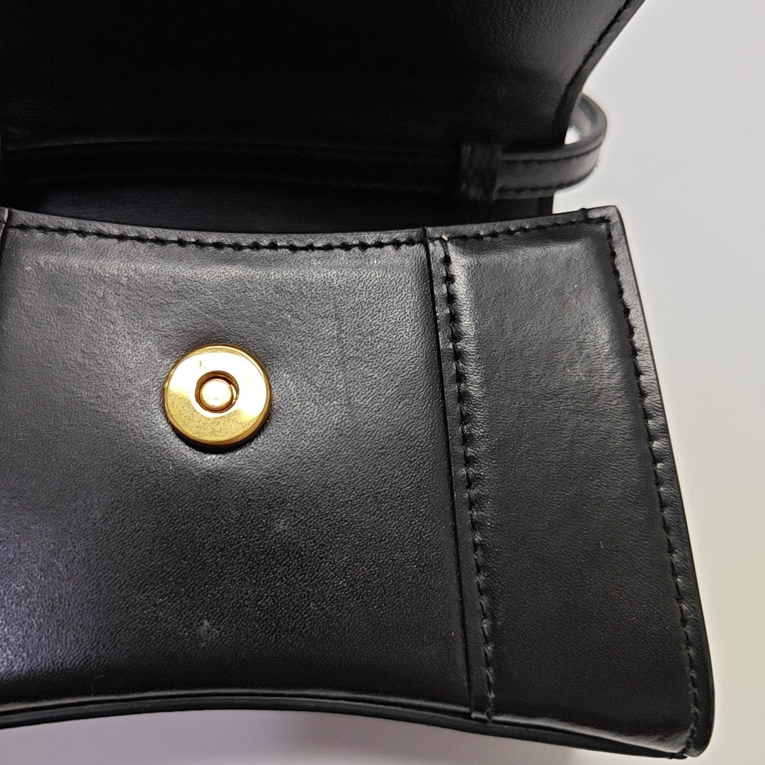Minibolso de piel de becerro Hourglass negro