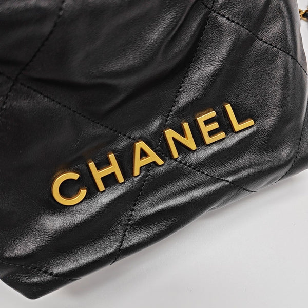 CHANEL 22 Mini Quilted Calfskin Black