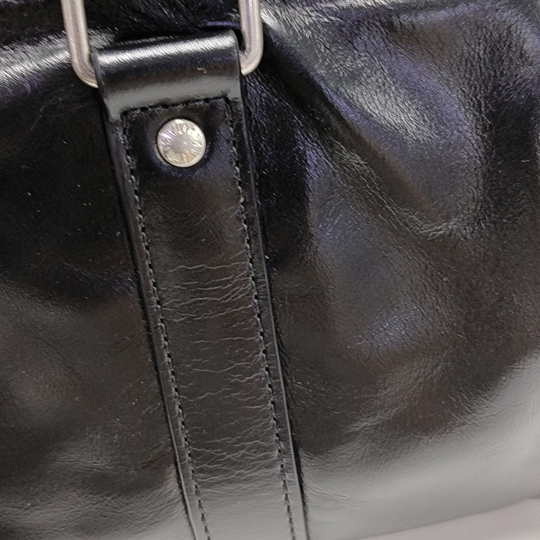 Calfskin Shoulder Bag 25 Black