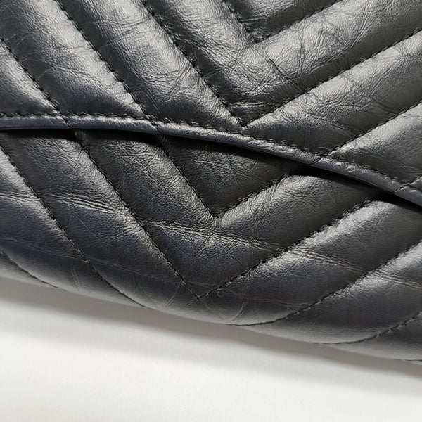 Authenticated pre-owned  2.55 WOC Chevron, Quilted Calfskin Black - Shoulder Bag at Looply