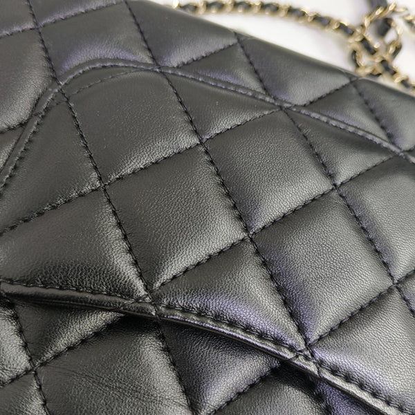 CLASSIC FLAP Mini Quilted Lambskin Black