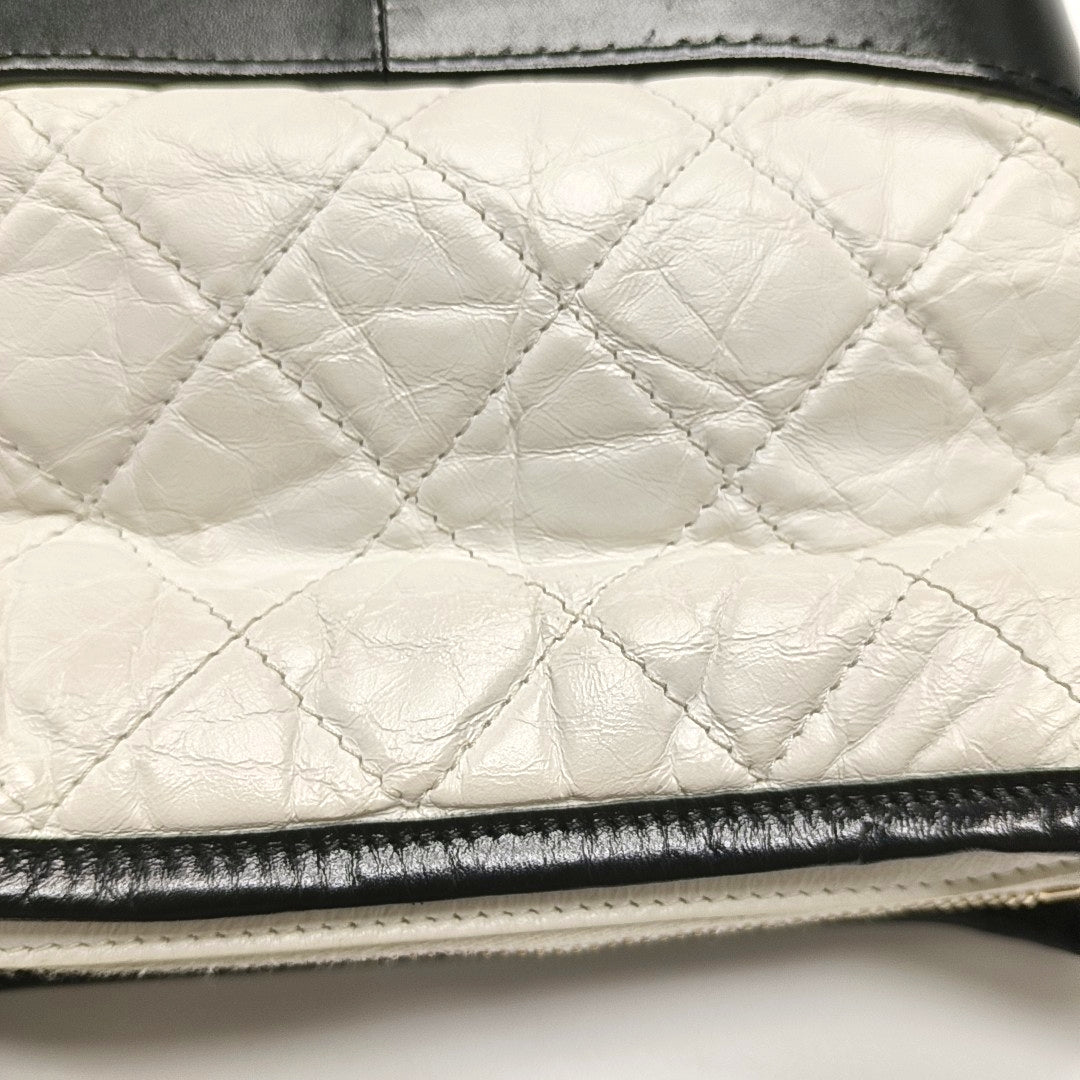 GABRIELLE Small Quilted Calfskin White
