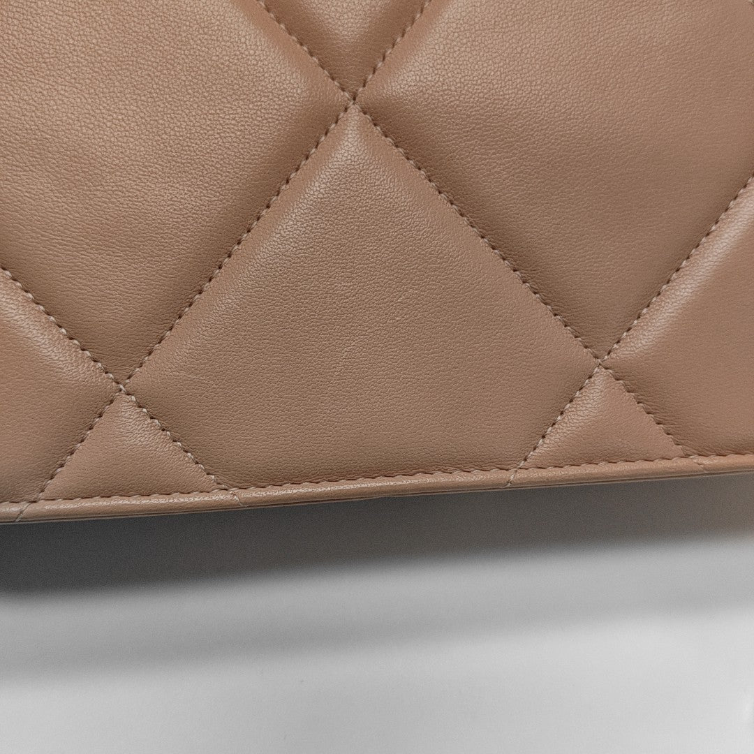 CHANEL 19 WOC Quilted Lambskin Pink